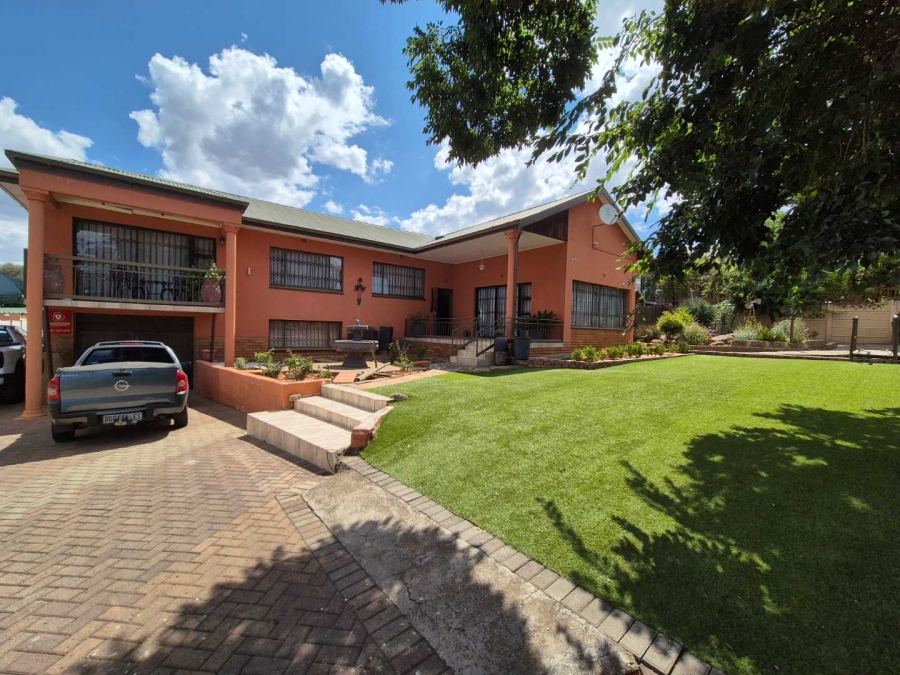 4 Bedroom Property for Sale in Fleurdal Free State